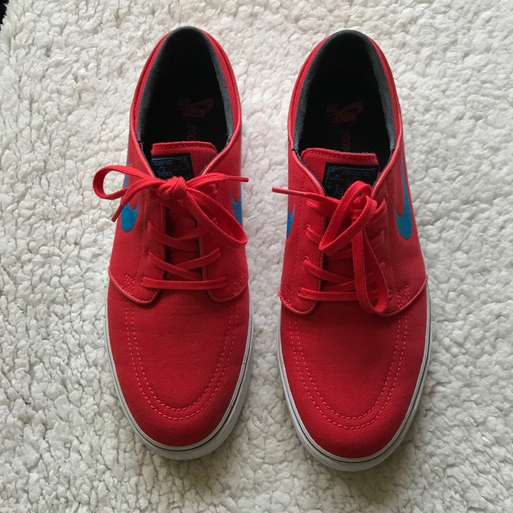 Men’s Red Nike Zoom Air